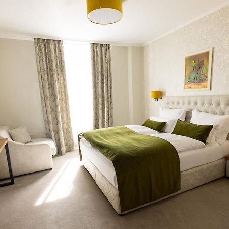 Hotel Radetzky Sankt Gilgen Bagian luar foto